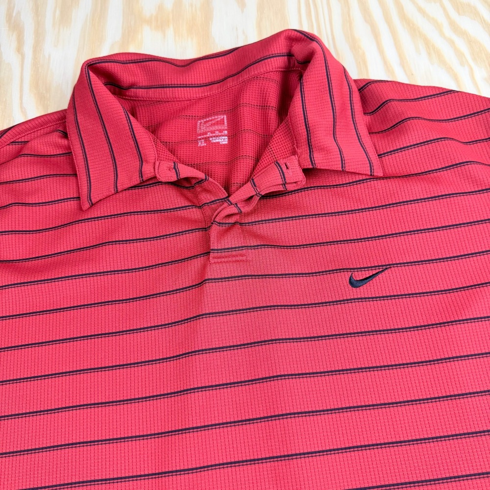 Nike‎ Mens XL Red Black Striped Short Sleeve Golf Polo Shirt Waffle Knit Swoosh